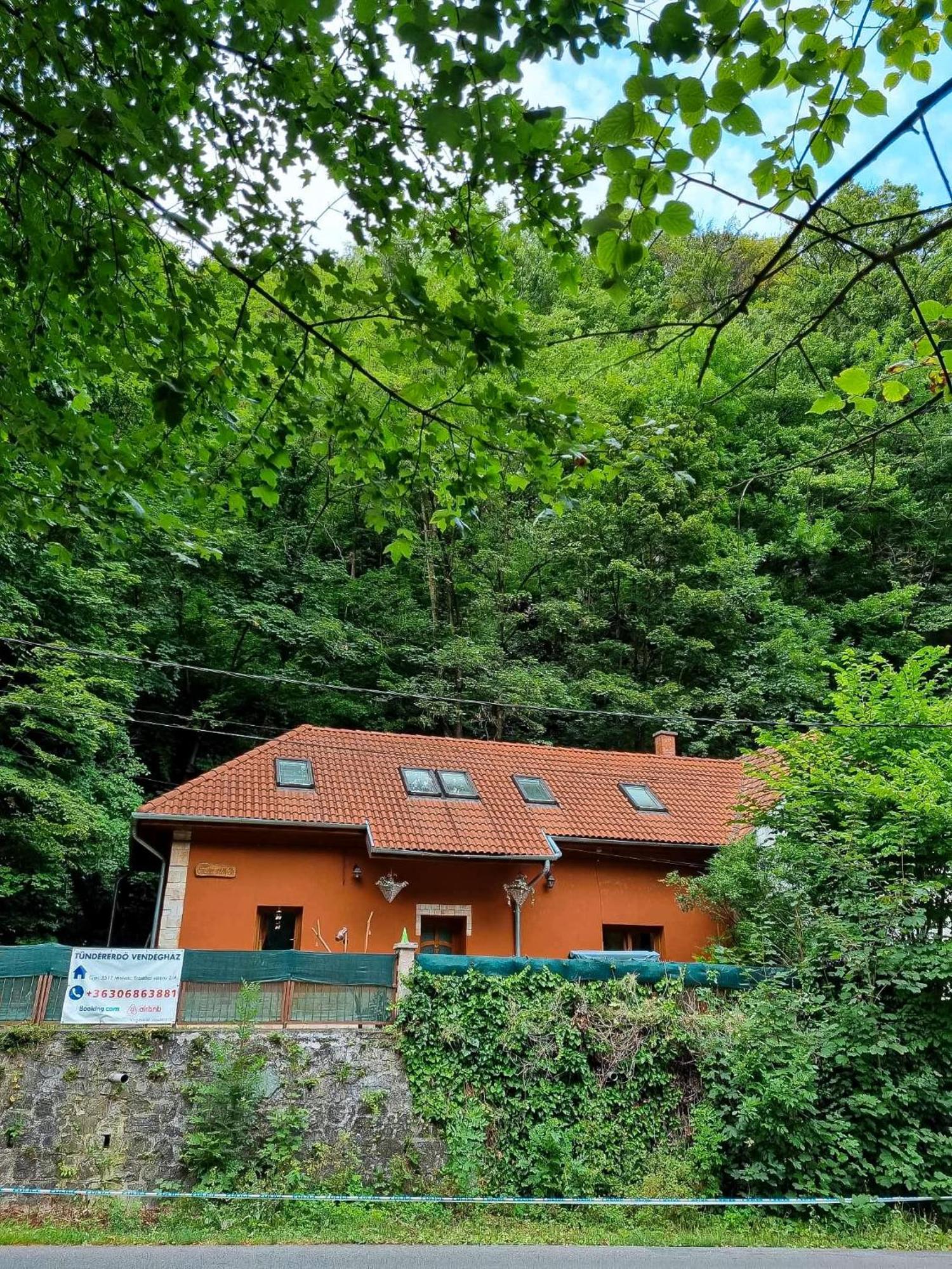 Villa Tündérerdő Miskolc Esterno foto